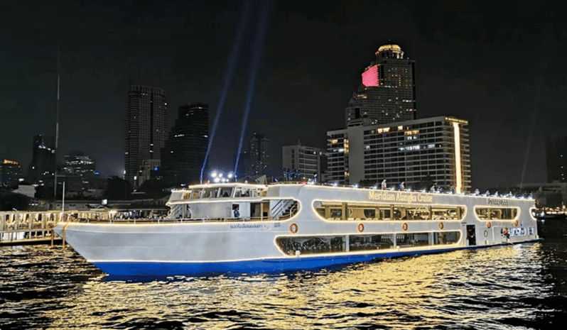 Bangkok: Alangka Chao Phraya River Dinner Cruise - Wat Arun after sunset