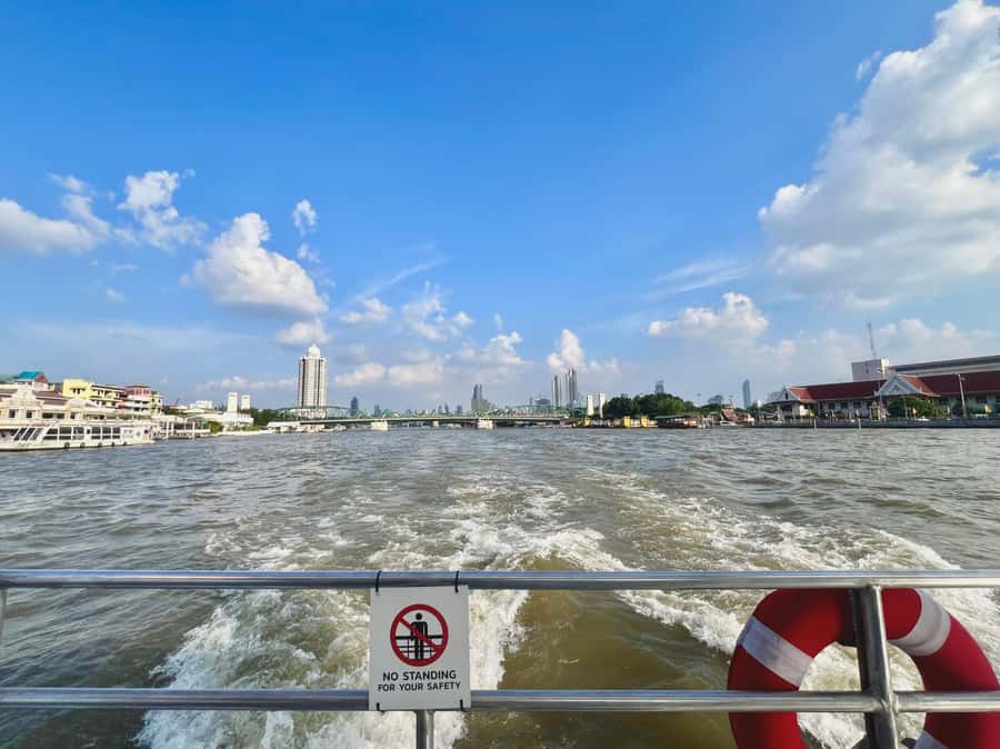 Bangkok: Boat Bliss Riverside Cruise Tour and Wat Arun Visit - Practical advice for a smoother day