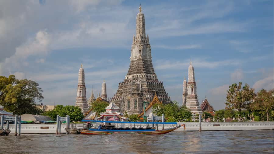Bangkok: Canal Longtail Boat Sightseeing Cruise - Tha Tien Pier and the long-tail boat