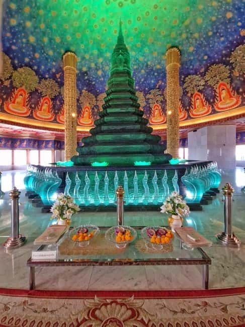 Bangkok Canals Hop-On Hop-Off Boat Tour - Wat Paknam and the emerald-green stupa