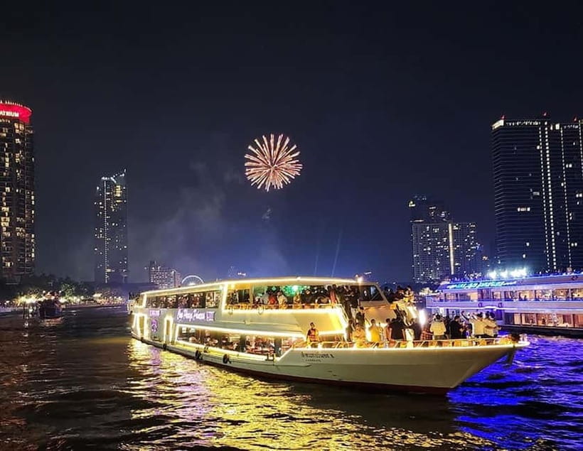 Bangkok: Chao Phraya Princess Cruise with Buffet - Boarding, crowds, and the first few minutes