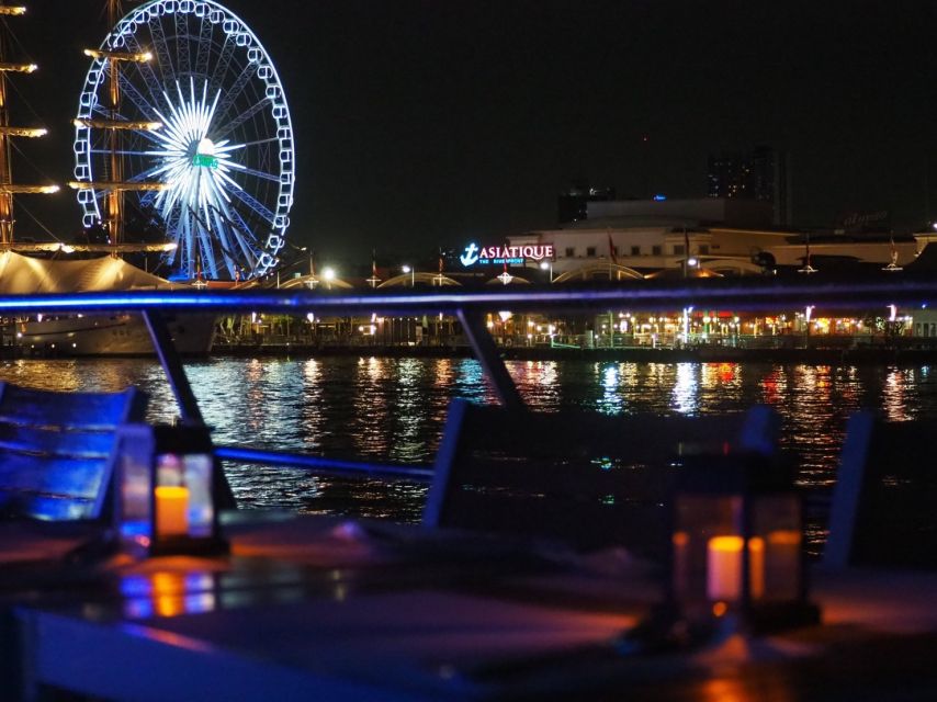 Bangkok: Chao Phraya River Buffet Dinner Cruise - The views are the strongest reason to go