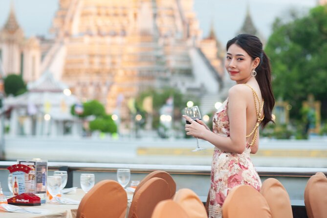 Bangkok Dinner Cruise on the Chao Phraya River - What this Chao Phraya cruise is really like