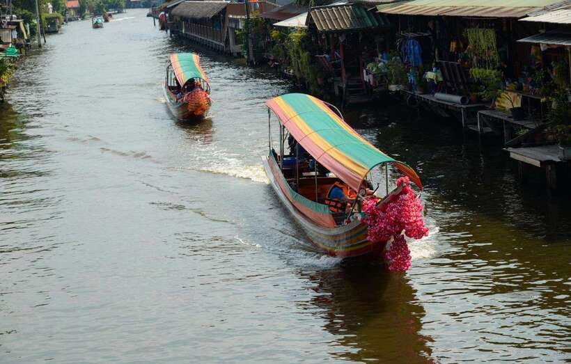 Bangkok: Longtail Boat Canal Cruise - Meeting near Wat Pho and boarding the long-tail boat