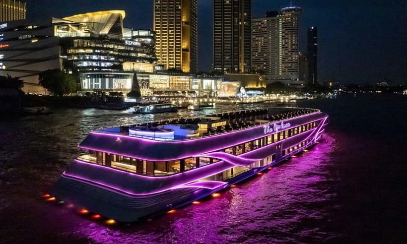 Bangkok: Luxury Dinner Cruise on Chao Phraya River - Dinner combines Thai and international dishes