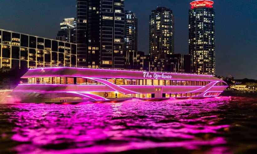 Bangkok: Luxury Dinner Cruise on Chao Phraya River - Live music changes the evening’s character