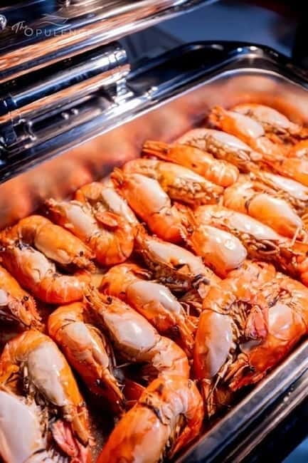 Bangkok: Opulence Luxury River Dinner Cruise - The buffet: plenty of food, mixed expectations