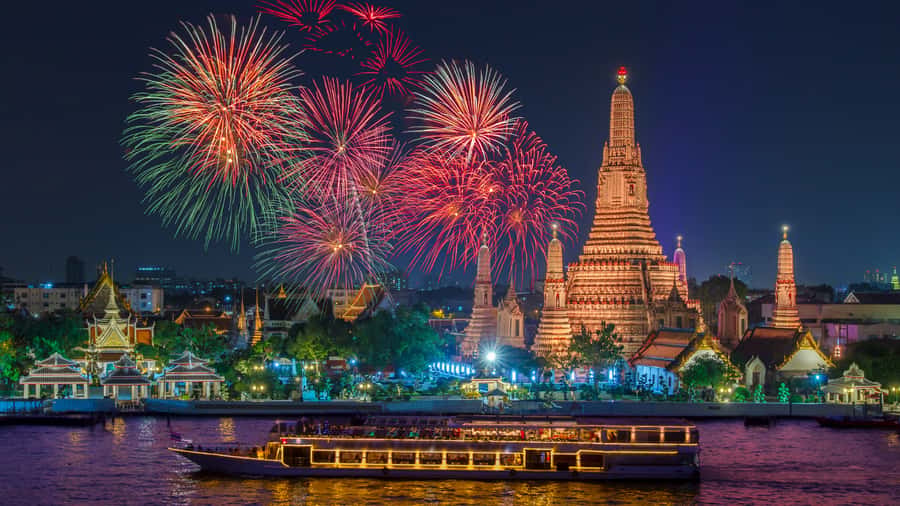 Bangkok: Private Family Tour to Safari & River Dinner Cruise - Dinner on the Chao Phraya River
