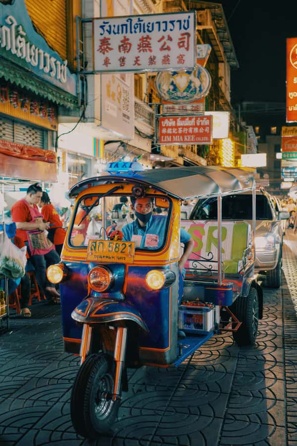 Bangkok: Private Tuk-Tuk Night Tour, River Boat & Eats - Key points to know before booking