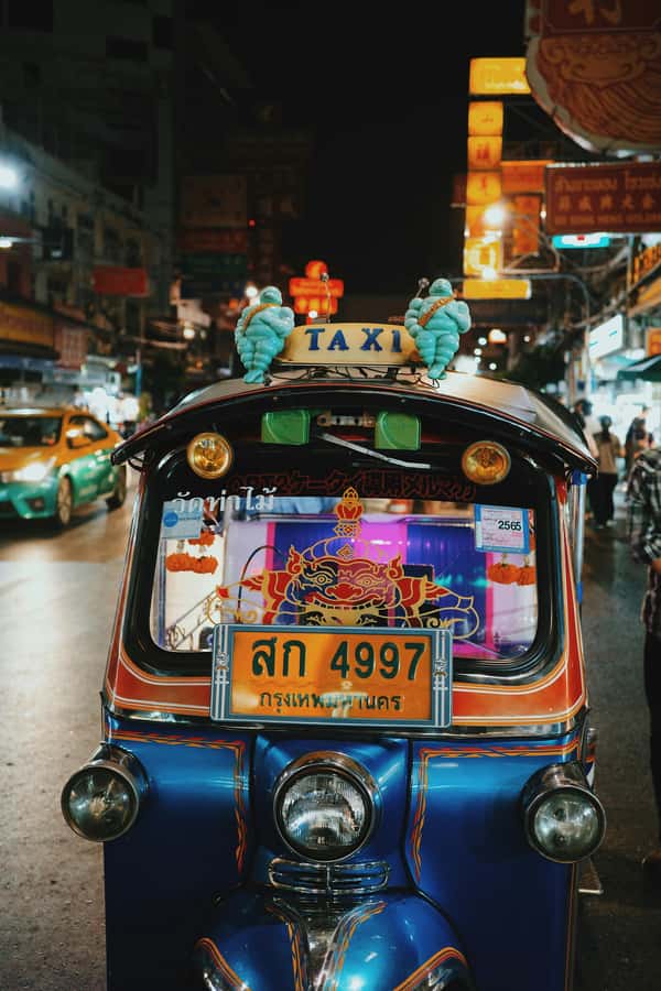 Bangkok: Private Tuk-Tuk Night Tour, River Boat & Eats - Why this four-hour Bangkok night tour works