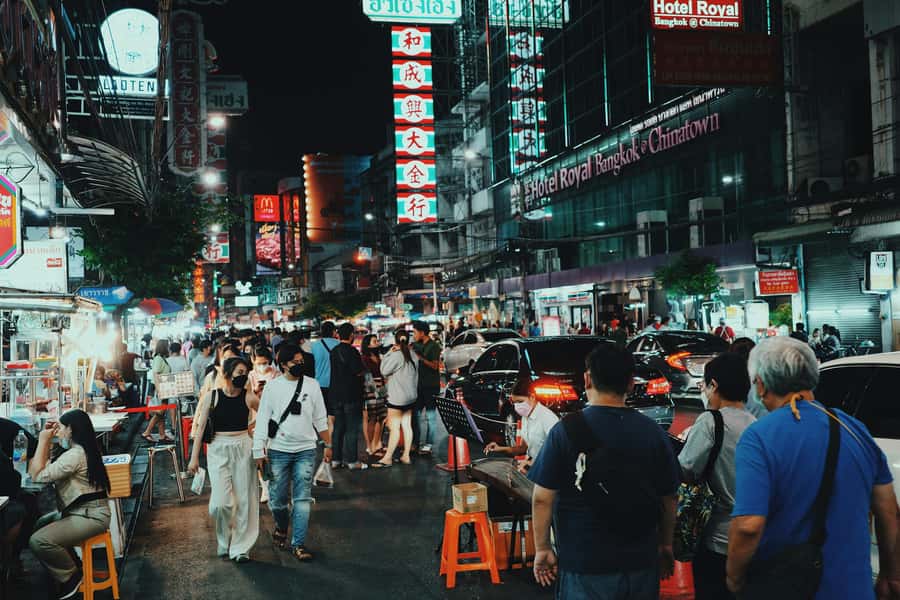 Bangkok: Private Tuk-Tuk Night Tour, River Boat & Eats - Chinatown brings the strongest food stop