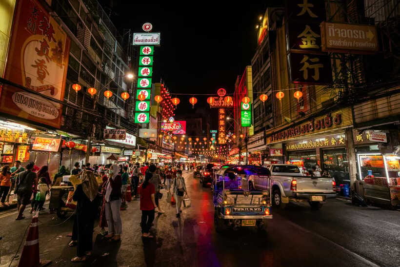 Bangkok: Private Tuk-Tuk Night Tour, River Boat & Eats - Khao San Road is a loud final act