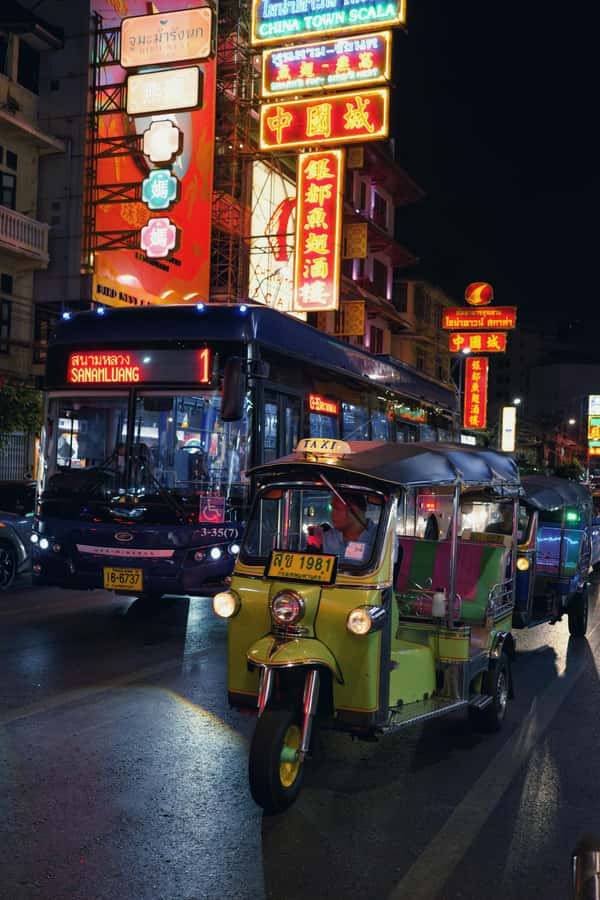 Bangkok: Private Tuk-Tuk Night Tour, River Boat & Eats - Who should book this Bangkok night route?