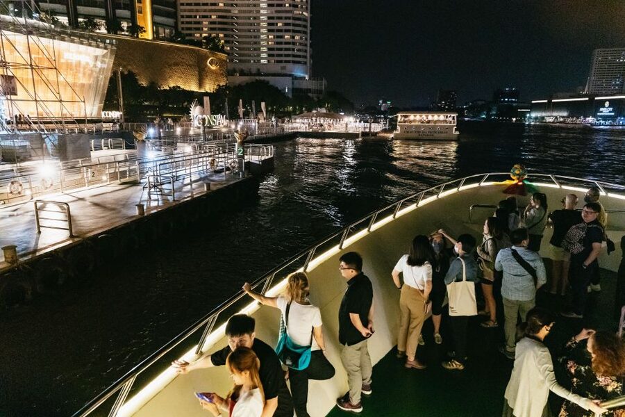Bangkok: River Dinner Cruise on the Chao Phraya Princess - Getting to Iconsiam without a last-minute scramble