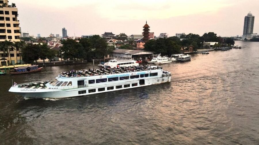 Bangkok: Royal Princess Chao Phraya Dinner Cruise - Key points at a glance