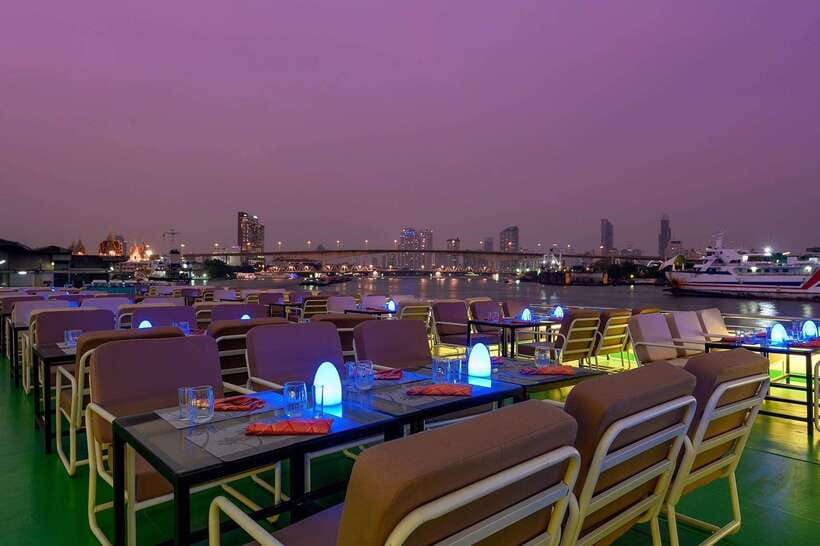 Bangkok: Royal Princess River Dinner Cruise with Live Music - Key points to know before you book