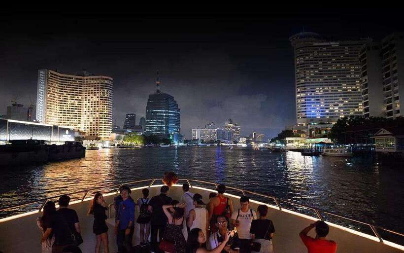 Bangkok: Royal Princess River Dinner Cruise with Live Music - The Chao Phraya views, from ICONSIAM to Wat Arun