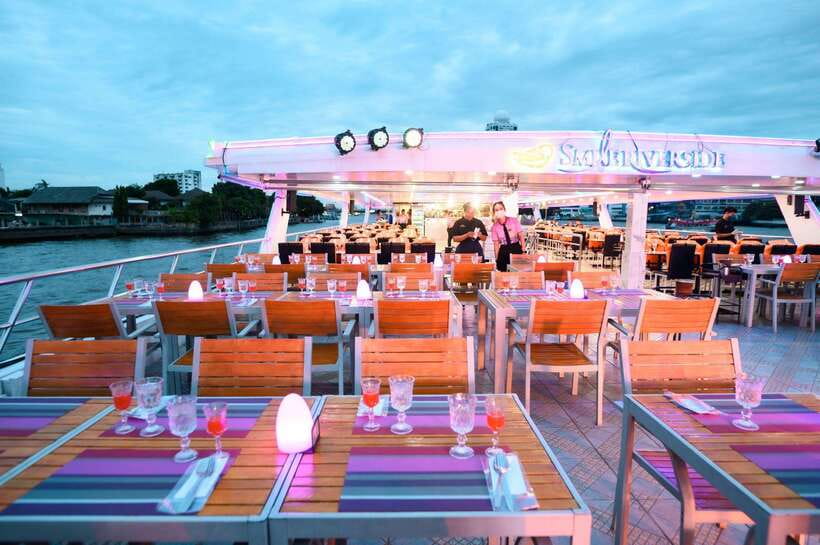 Bangkok: Smile Riverside Dinner Cruise - What the Smile Riverside Cruise Is Really Like