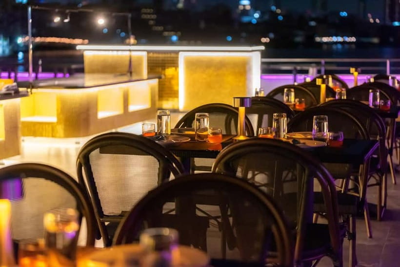 Bangkok: The Newest Luxury 5-Star Bangkok Chao Phraya Cruise - Thai dance, singers, and a lively finish