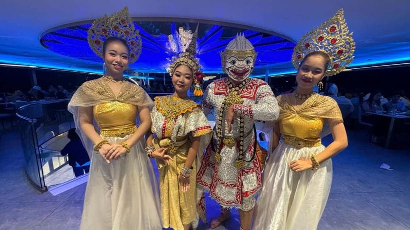 Bangkok: The Planet Chao Phraya River Dinner Cruise - Welcome drink and the first part of the sail