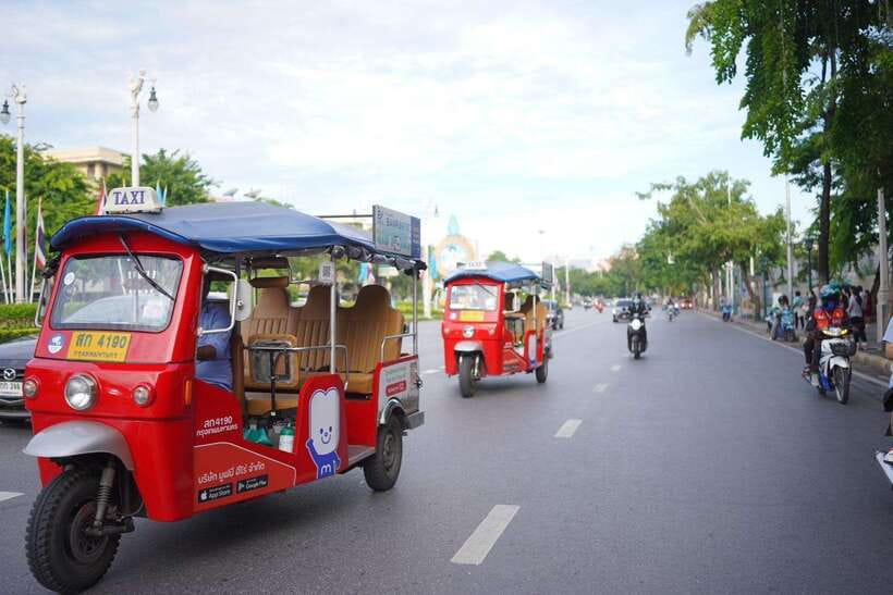 Bangkok: Tuk Tuk Day Pass App & Boat Chao Phraya River - The Chao Phraya boat from 9:00 AM to 6:00 PM