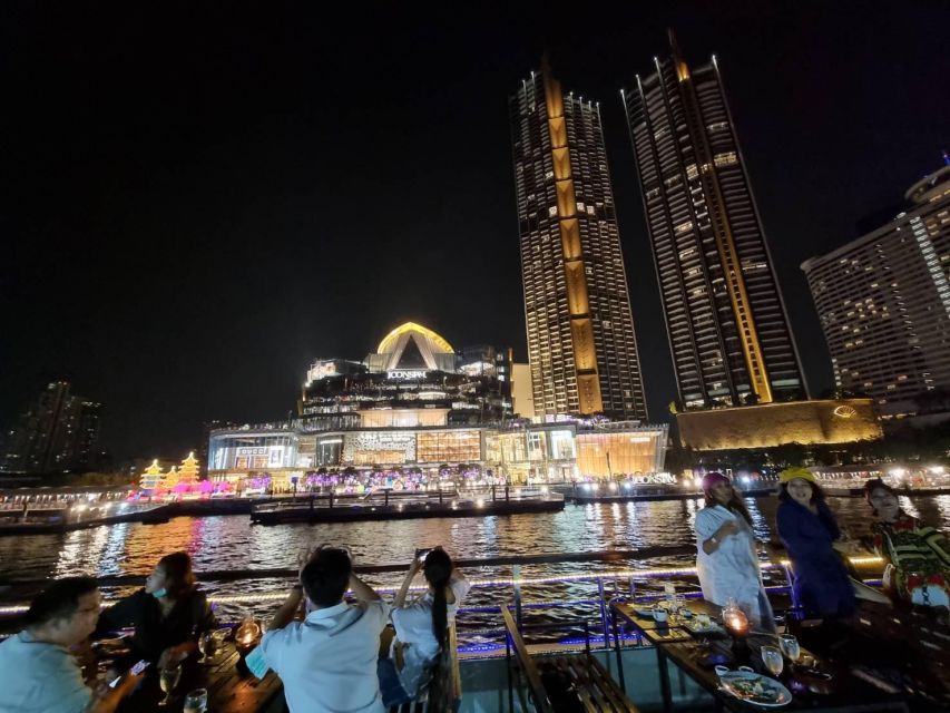 Bangkok: White Orchid Chao Phraya Dinner Cruise - What to expect from the buffet