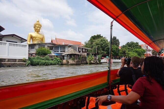 Bangkok Yai Local Canal Tour with Longtail Boat - Starting at Sanam Chai and leaving central Bangkok behind