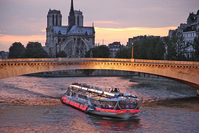 Bateaux Mouches Dinner Cruise on the Seine River in Paris - Who will enjoy this Paris evening most