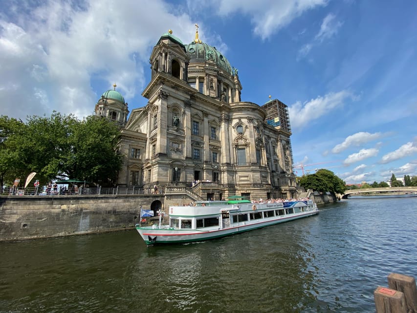 Berlin: 3.5-Hour Sightseeing Cruise on the Spree River - The return through Humboldt Harbour and Berlin’s ports