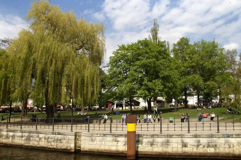 Berlin Combo Package: City Tour & Spree Boat Tour - The one-hour Spree boat tour