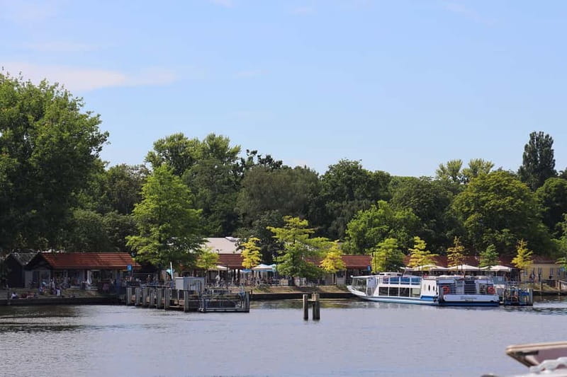 Berlin: East Side Gallery Spree Cruise in a Solar Catamaran - Is $28 a fair price?