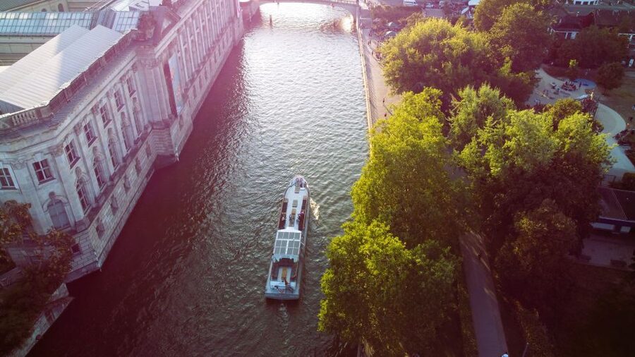 Berlin: Sightseeing Boat Tour on the Spree for Families - Museum Island and Berlin Cathedral