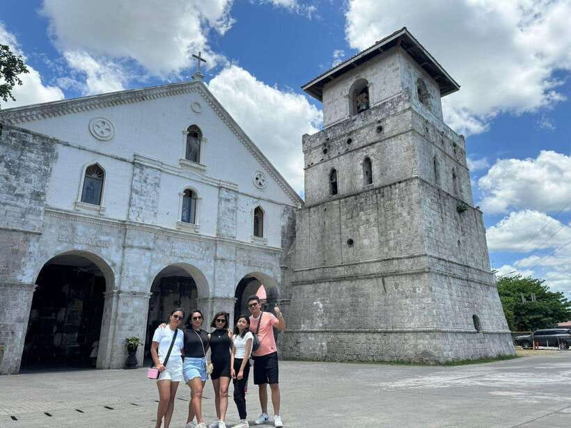 Bohol: Chocolate Hills, Loboc River Cruise, and Buffet Lunch - Optional Butterfly Sanctuary or Hinagdanan Cave