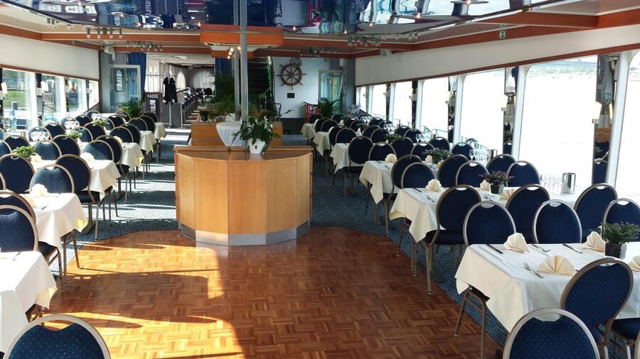 Bonn: 1.5-Hour River Cruise on the Rhine - Cruising toward Königswinter and Drachenfels