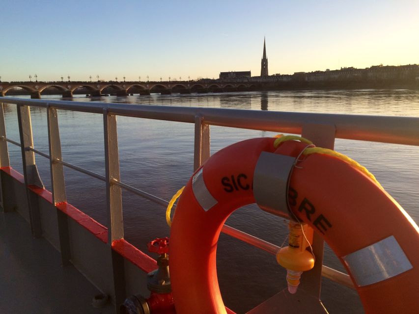 Bordeaux: 2-Hour River Dinner Cruise - Bordeaux from the water
