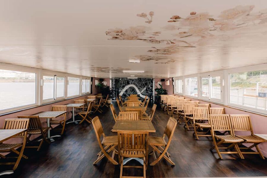 Bordeaux: Garonne River Yacht Cruise with Brunch - A Sunday on the Garonne, starting at Ponton d’Honneur