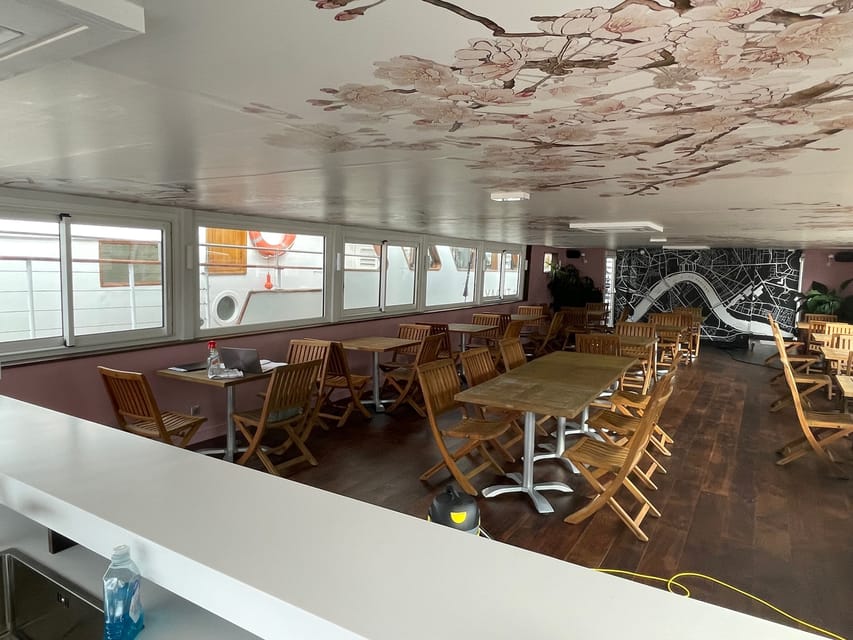 Bordeaux: Garonne River Yacht Cruise with Brunch - How it compares with exploring Bordeaux on foot