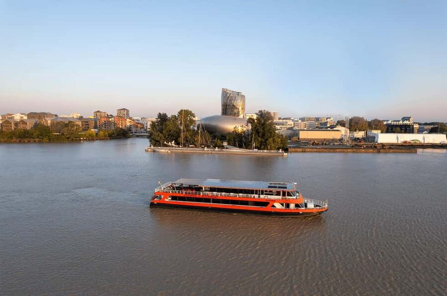 Bordeaux: River Cruise with Commentary, Wine and Canelé - Key points to know before boarding