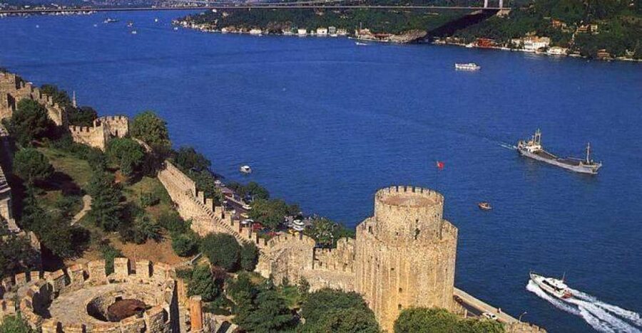 Bosphorus Boat Cruise & Two Continents Tour with Lunch - Golden Horn views and the old city’s western edge