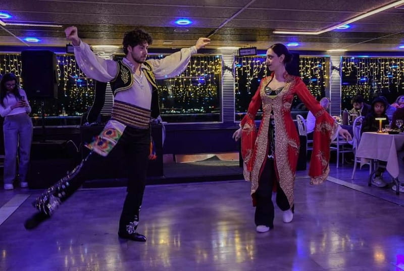 Bosphorus Dinner Cruise w/ Unlimited Drinks & Entertainment - Key points before you book