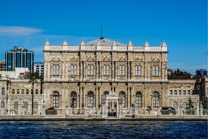 Bosphorus Evening Cruise: Dinner, Live Shows & Private Table - The boat layout and nighttime views
