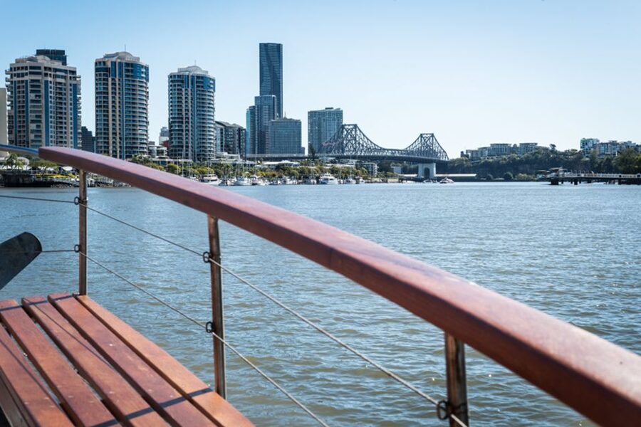 Brisbane: Cruise to Lunch Package: 10:30am-2pm (3.5hr) - The 45-Minute Return to South Bank