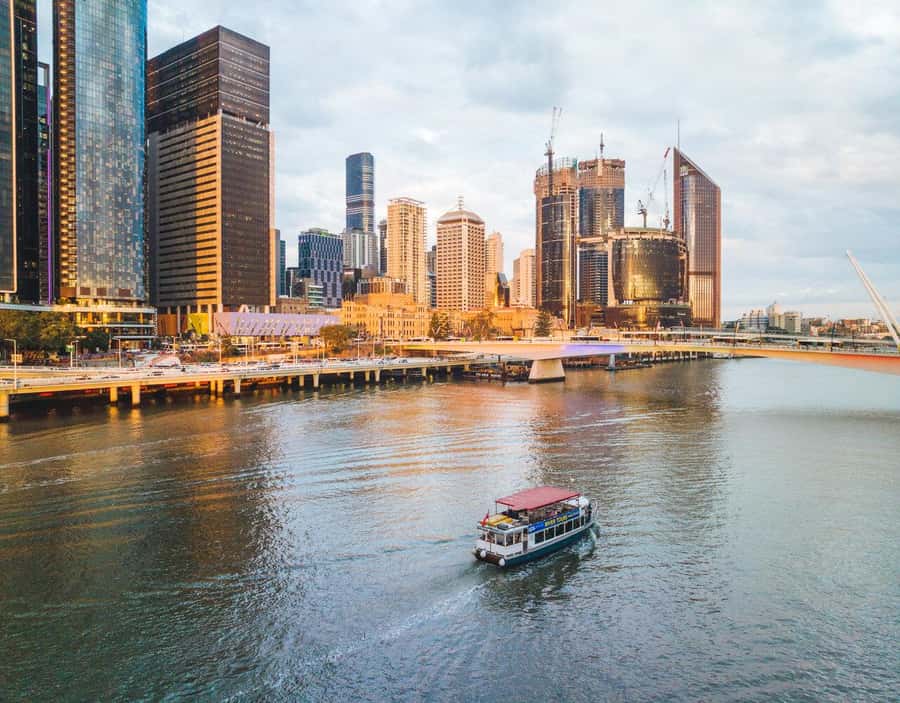 Brisbane: Midday 1.5-Hour Sightseeing Cruise 12.30pm-2.00pm - Why a river cruise helps you understand Brisbane