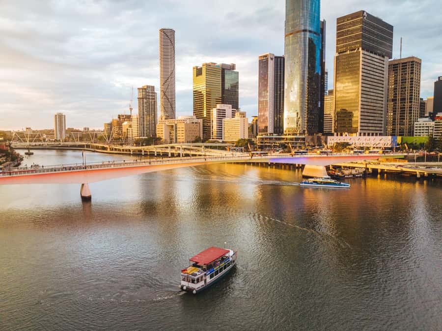 Brisbane: Midday 1.5-Hour Sightseeing Cruise 12.30pm-2.00pm - Afternoon tea and the onboard bar