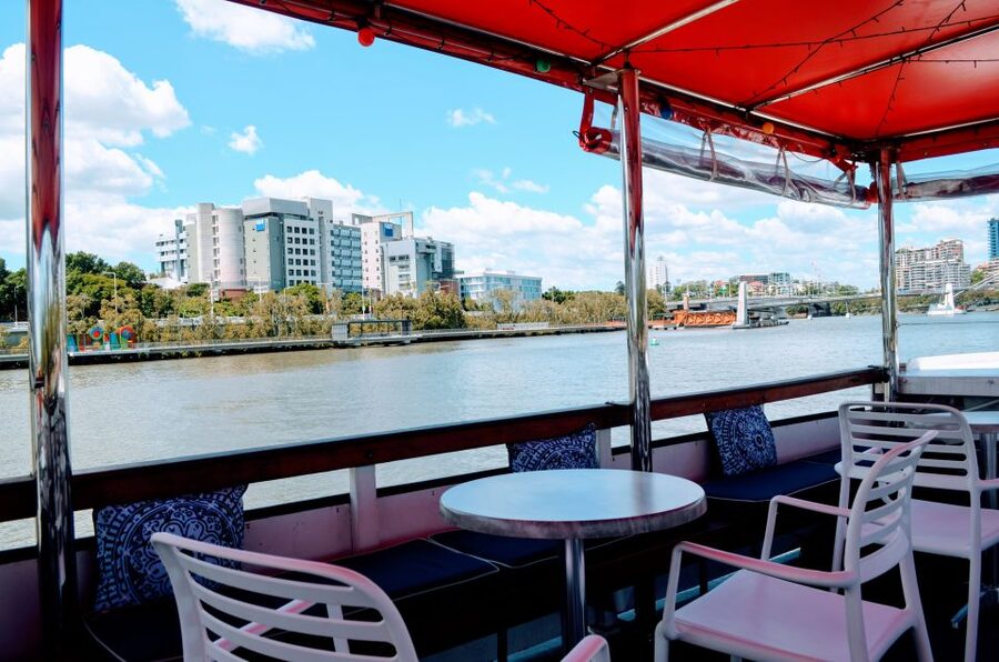 Brisbane: Morning Sightseeing Cruise: 10:30am-12pm (90min) - Choosing your seat and handling the weather