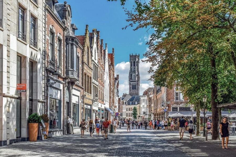 Bruges: Walking Tour, Canal Boat Trip w/Beer Tasting Option - Why the 30-minute canal ride is worth adding
