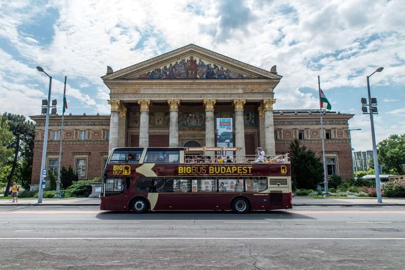 Budapest: Big Bus Hop-On Hop-Off Tour & Danube River Cruise - Pest on foot, from Váci Street to Parliament