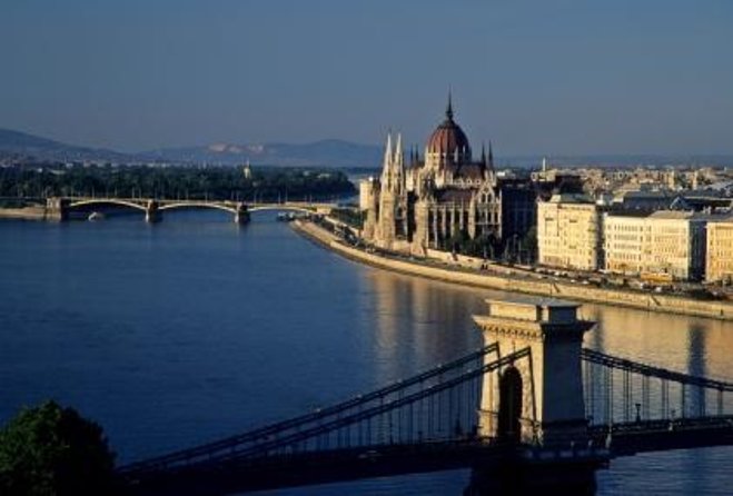 Budapest Danube River Sightseeing Night Cruise with Drink - Quick points to know before you book