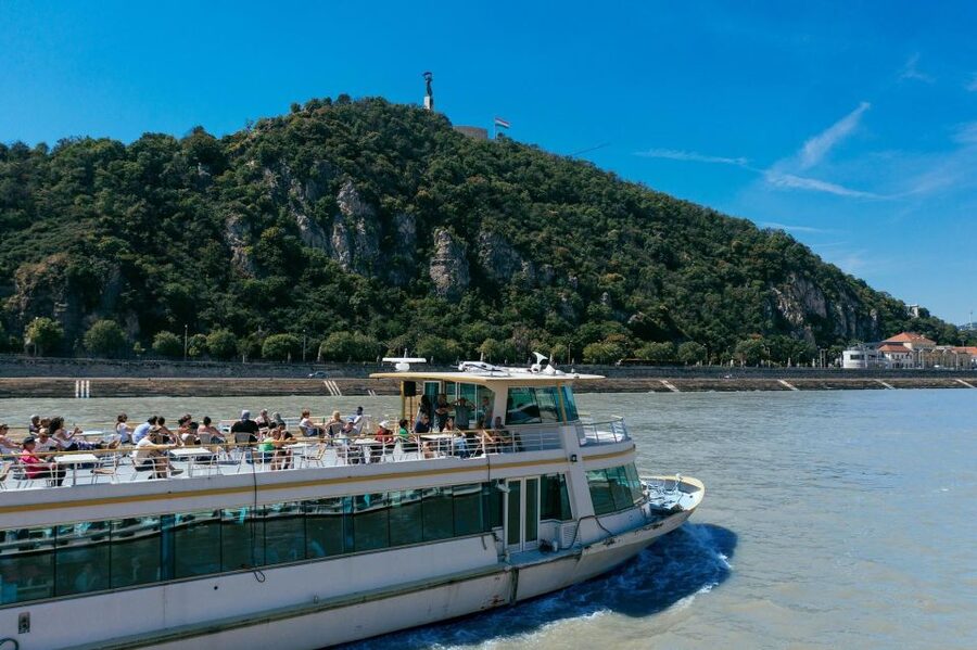 Budapest: Day or Night River Cruise on Panoramic Boat - Key Points Before You Go