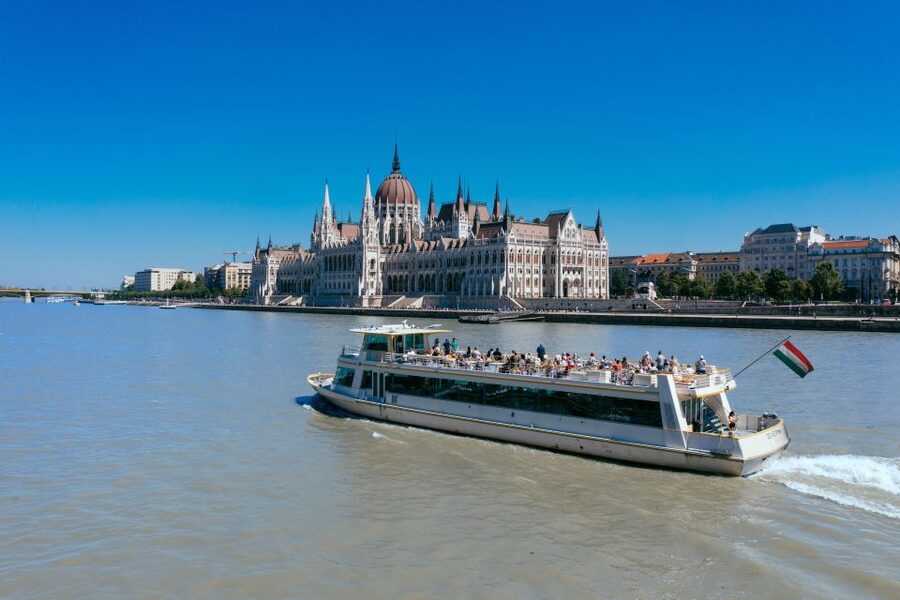 Budapest: Day or Night River Cruise on Panoramic Boat - Finding Vigadó tér Dock 6